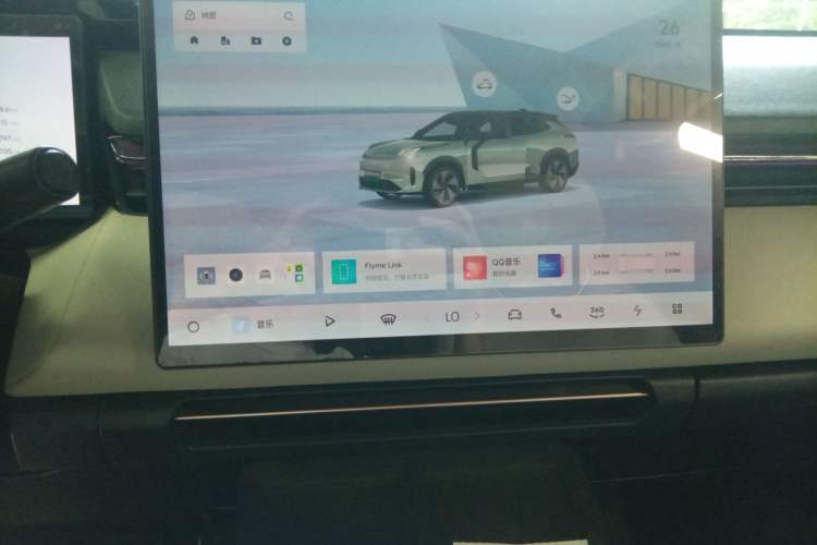 Used Lynk & Co 08 EM-P 2023 220km All-Wheel-Drive Performance Halo Audio And AC Panel