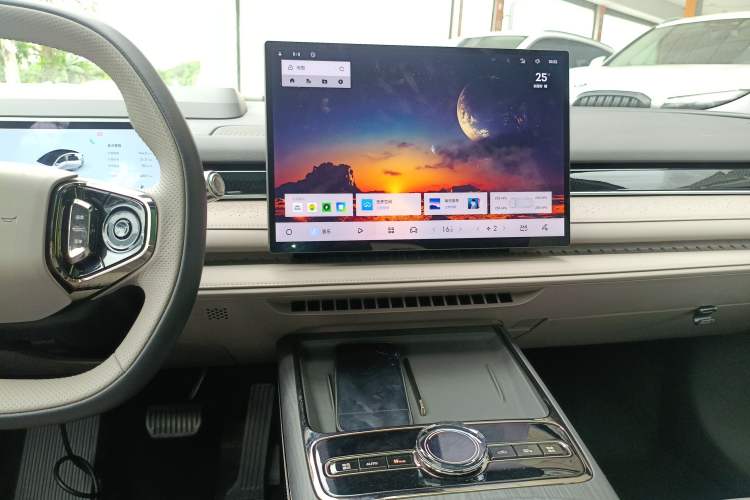 Used Geely Galaxy 8 2025 130km EM-i Flagship Edition Audio And AC Panel