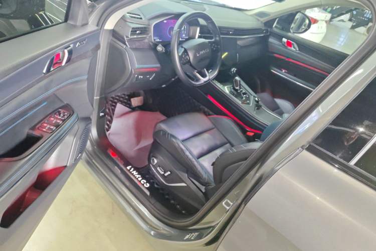 Used Lynk & Co 05 2020 2.0TD Two-Wheel Drive Shine Halo Driver Seat