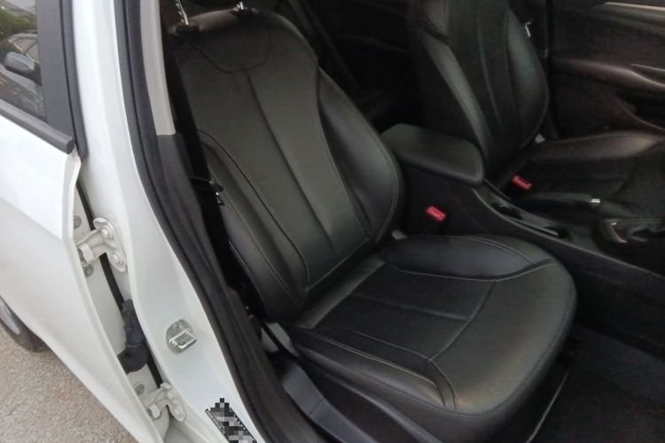 Used Buick GT 2018 18T Automatic Elite Model Right Front Seat