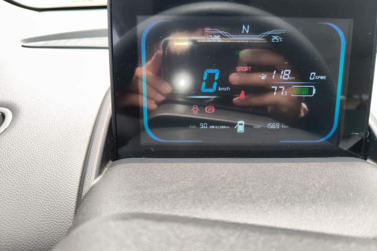 Used CHANGAN NEVO Lumin 2022 155 km – Refreshingly Sweet Edition Odometer Close Up