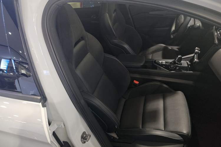 Used Lynk & Co 03 2022 2.0TD DCT JingPro
