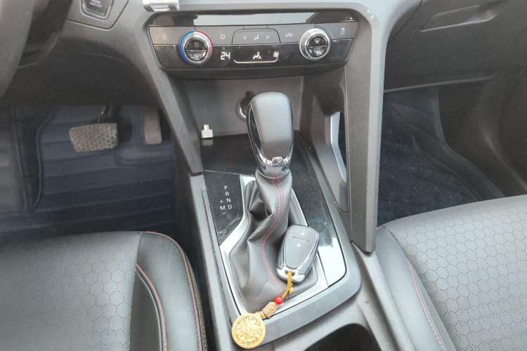 Used Chevrolet Orlando 2019 Redline 530T Automatic Enjoyment Version (5+2 Seating) China VI
