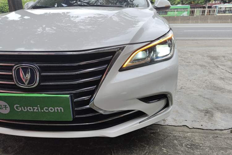 Used CHANGAN Raeton CC 2018 1.5T Automatic Haoya Model Guangmang Edition China V Standard
