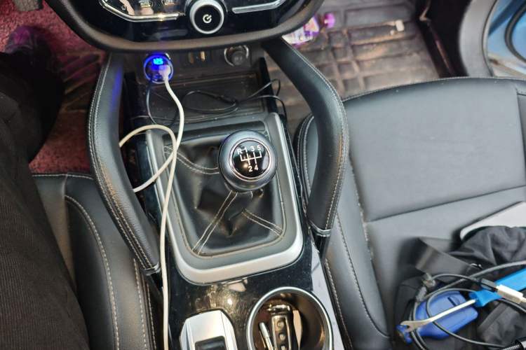 Used Zotye SR7 2016 1.5T Manual Cube Heart Edition China V Standard
