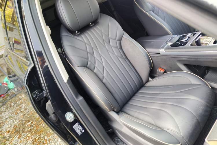 Used Chery Tiggo 9 2023 2.0T Dual-Clutch Two-Wheel Drive Luxury Edition 7 Seats Right Front Seat