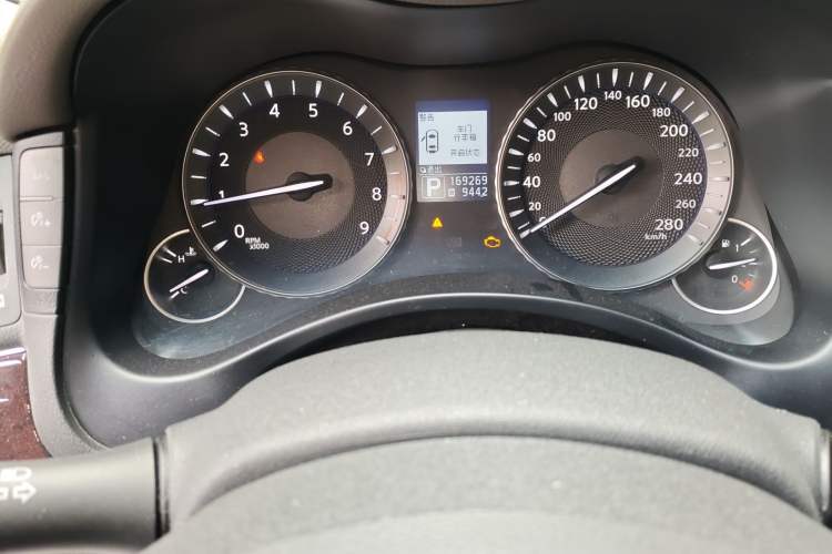 Used Infiniti M Series 2012 M25L Luxury Edition