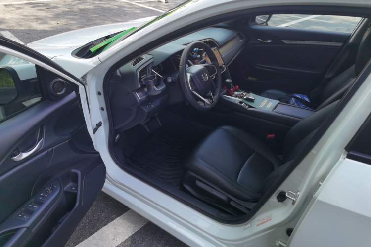 Used Honda Civic 2016 220TURBO CVT Luxury Edition