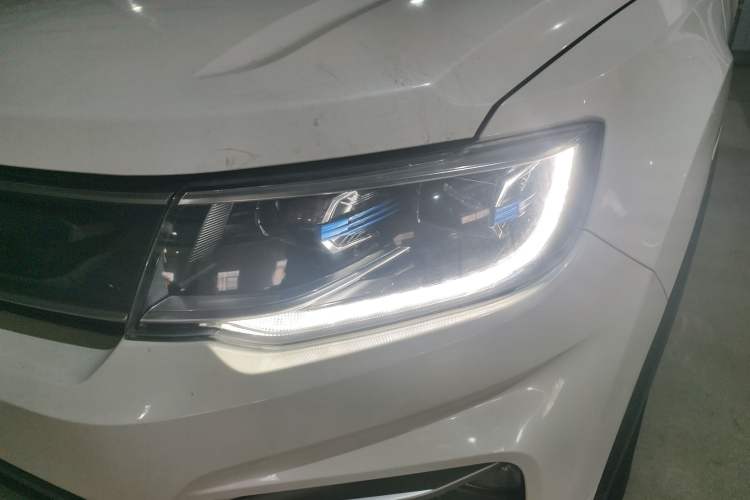 Used CHANGAN CS35PLUS 2018 1.6L Manual Cool Edition China V Standard Left Front Headlight