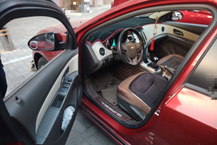 Used Chevrolet Cruze 2015 1.5L Classic SL MT Driver Seat