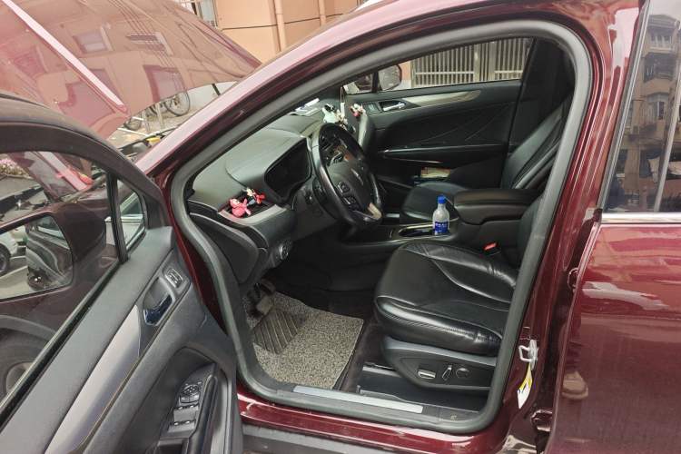 Used Lincoln MKC 2017 2.0T Two-Wheel Drive Deluxe Edition