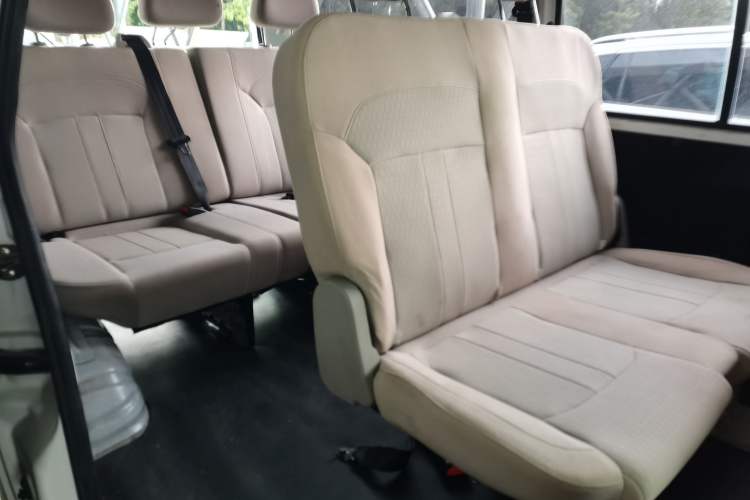 Used FORTHING Lingzhi 2022 M5L 2.0L Utility Model 7 Seats