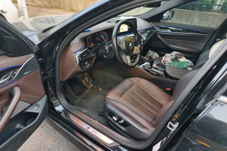 Used BMW 5 Series 2022 Restyled 525Li M Sport Package Driver Seat