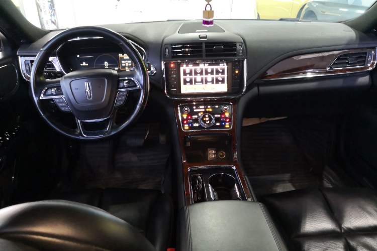 Used Lincoln Continental 2019 2.0T Two-Wheel Drive Luxury Edition China VI Standard