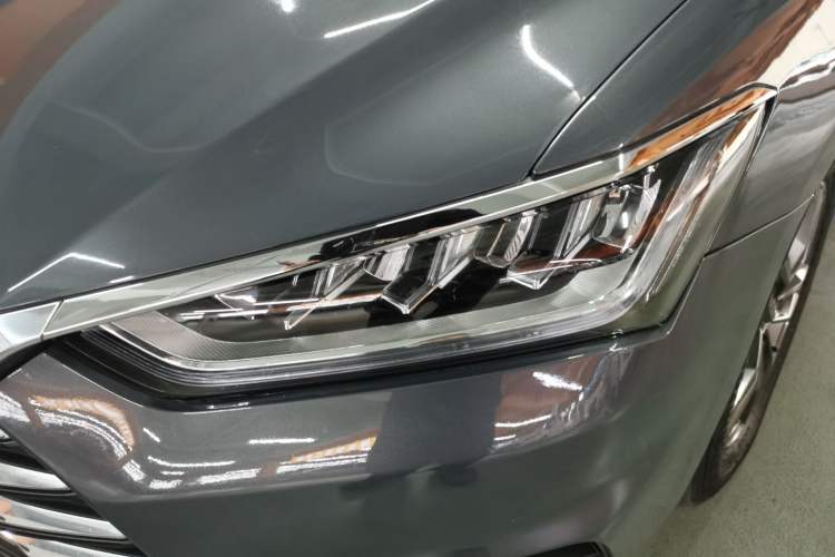 Used BYD Qin Pro 2019 Super Edition 1.5TI Automatic Smart Connect FENGSHANG Model China VI Standard