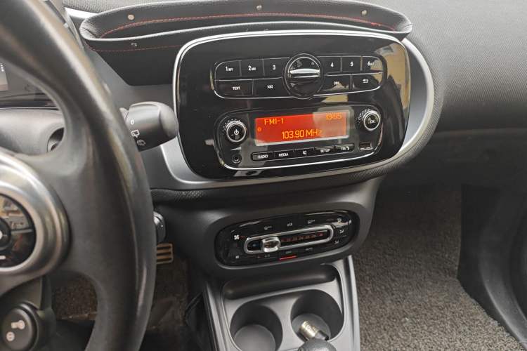 Used smart forfour 2016 1.0L 52 kW Passion Edition