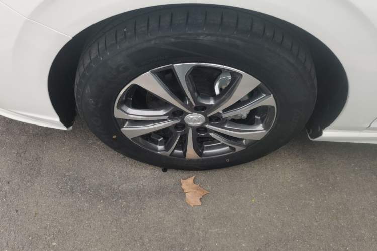 Used CHANGAN Eado 2024 PLUS Blue Whale NE 1.4T GDI DCT High-Energy Edition Left Front Wheel Hub