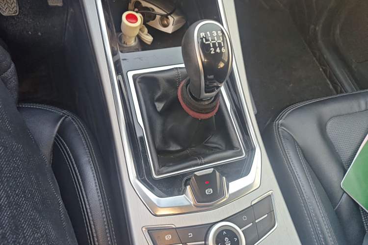 Used SWM G01 2018 1.5T Manual Smart UP
