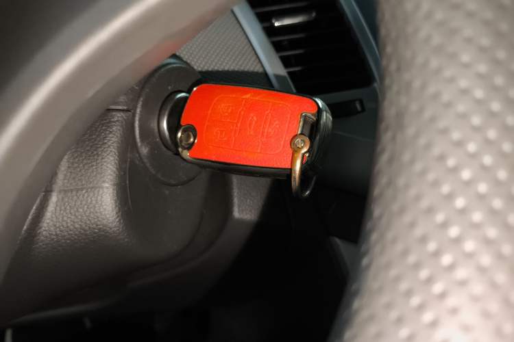 Used Chevrolet Cruze 2013 1.8L SE AT Interior 1