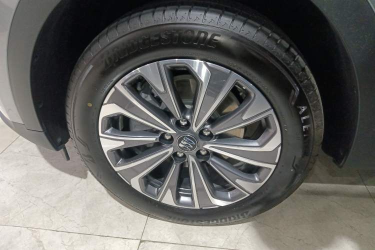 Used Buick Envision 2025 25T Entry-Grade Platinum Edition
