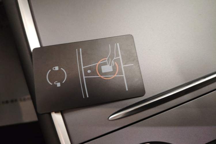 Used Tesla Model Y 2024 Rear-Wheel-Drive Version Interior 1