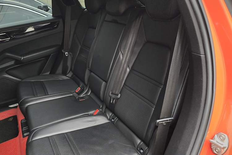 Used Porsche Cayenne 2019 Cayenne 3.0T Left Rear Seat