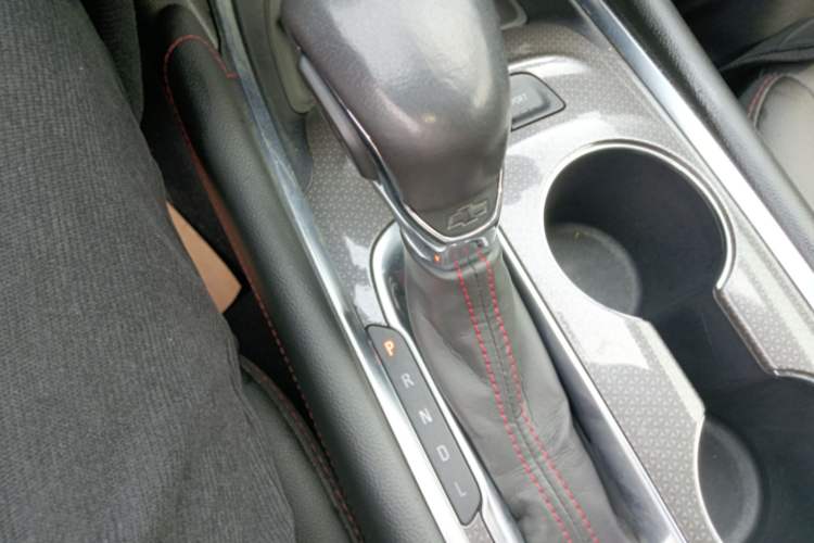 Used Chevrolet Malibu XL 2021 Redline 550T Automatic Sharp Edition Gear Lever