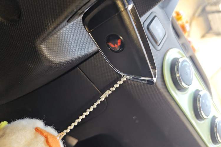 Used Wuling Hongguang MINIEV 2020 Enjoyment Model Lithium Iron Phosphate Vehicle Key