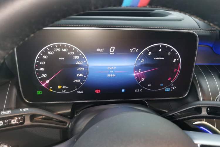 Used Mercedes-Benz GLC 2023 GLC 300 L 4MATIC Luxury 7-Seater Instrument Cluster