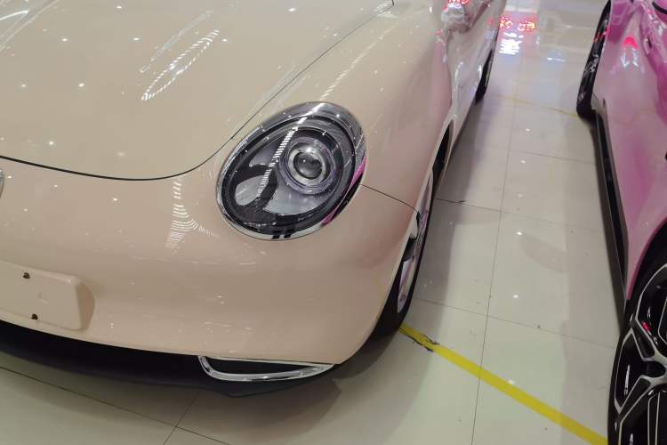 Used ORA Good Cat 2021 400km Standard Range Venus Edition Lithium Iron Phosphate