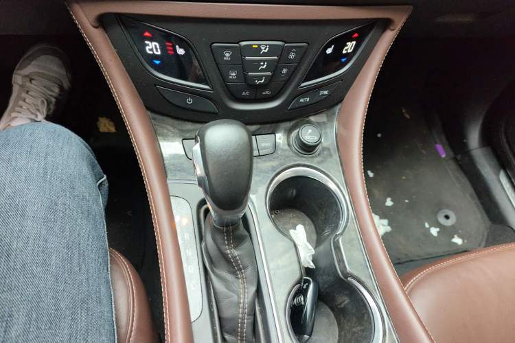 Used Buick Envision 2014 28T Four-Wheel Drive Elite Model Gear Lever