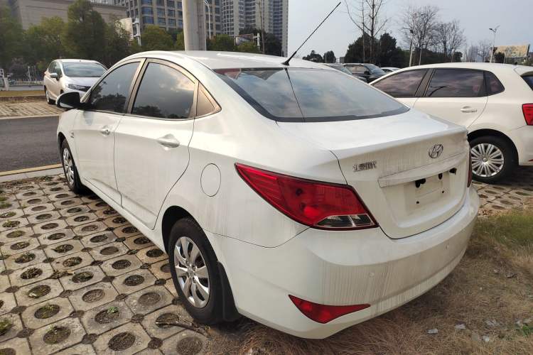 Used Hyundai Verna (older generation) 2014 1.4L Automatic Fashion GS Model