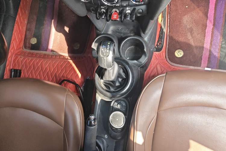 Used MINI 2014 1.2T ONE Gear Lever