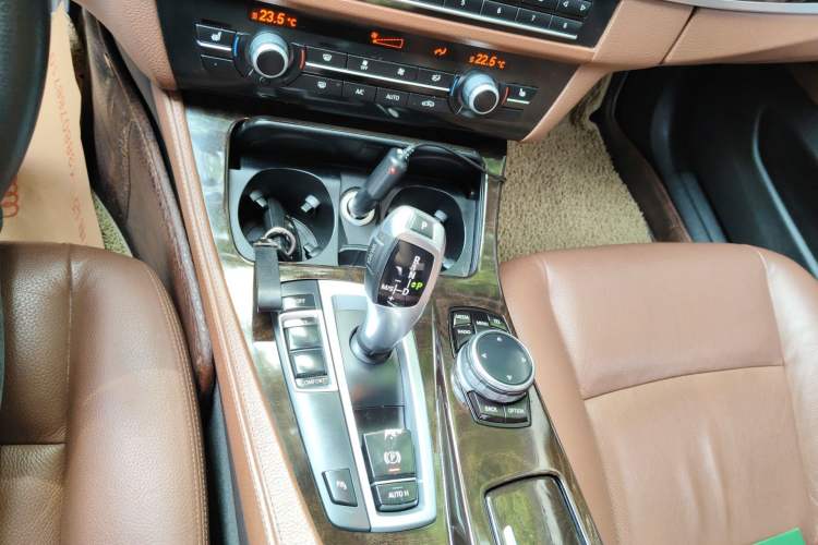 Used BMW 5 Series 2013 530Li Leading Model Gear Lever