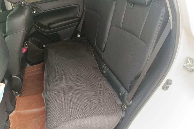 Used Subaru Forester 2014 2.0i Automatic Luxury Edition
