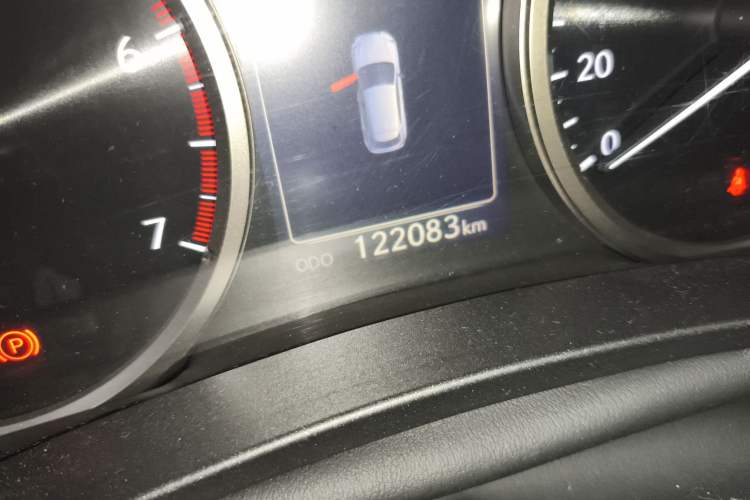 Used Lexus NX 2015 200T All-Wheel-Drive Fēngshàng Edition Odometer Close Up