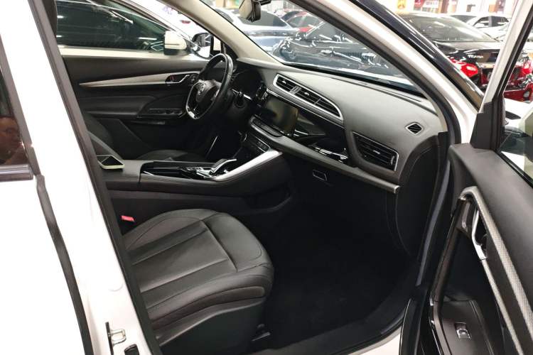 Used Dongfeng Aeolus AX7 2020 1.6T Automatic AI Navigation Model China VI Standard
