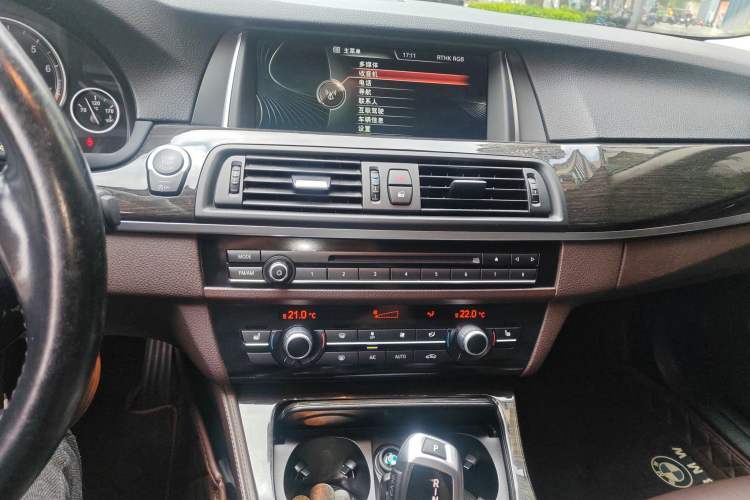 Used BMW 5 Series 2014 525Li Luxury Design Package
