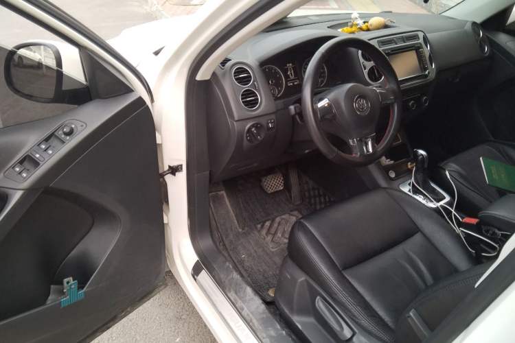 Used Volkswagen Tiguan 2013 1.8TSI Automatic Two-Wheel Drive Trend Edition Driver Seat