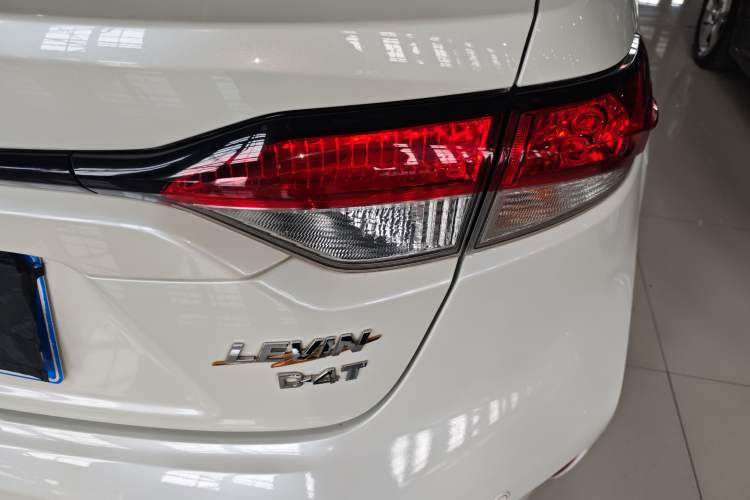 Used Toyota Levin 2019 185T CVT Luxury Edition China VI Standard Right Rear Taillight