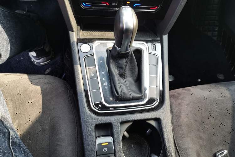 Used Volkswagen Magotan 2023 2 Million Units Commemorative Edition 330TSI DSG Luxury Version
