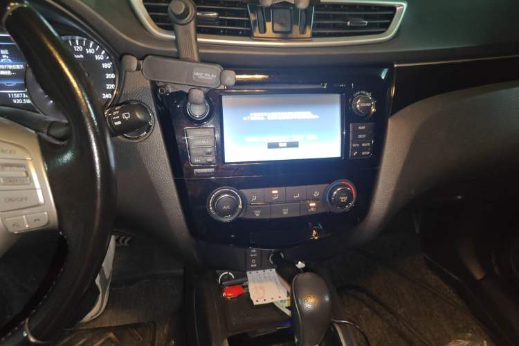 Used Nissan Qashqai 2016 2.0L CVT Flagship Edition
