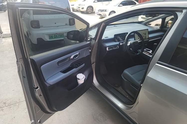 Used AION Y 2023 Plus 510 Enjoy Edition
