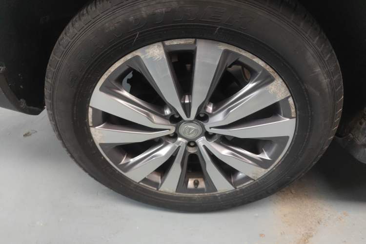 Used CHANGAN CS95 2017 2.0T Two-Wheel Drive Zhitu Edition Right Rear Wheel Hub