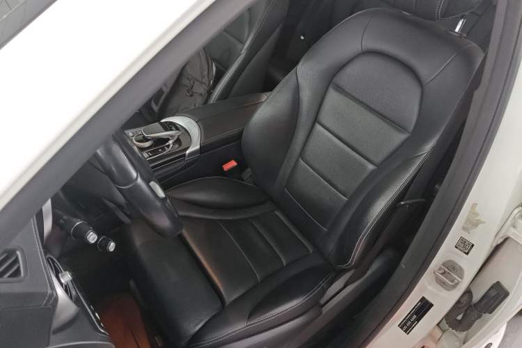 Used Mercedes-Benz GLC 2016 GLC 260 4MATIC Luxury Model