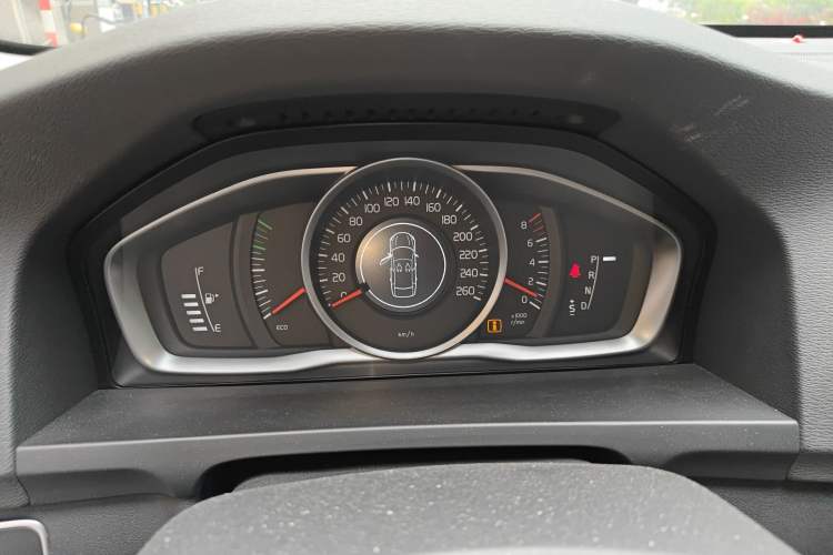 Used Volvo S60 2015 S60L 2.0T Zhiyuan Edition