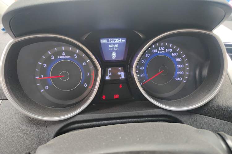 Used Hyundai Elantra (5th Generation / Langdong) 2016 1.6L Manual Luxury Model
