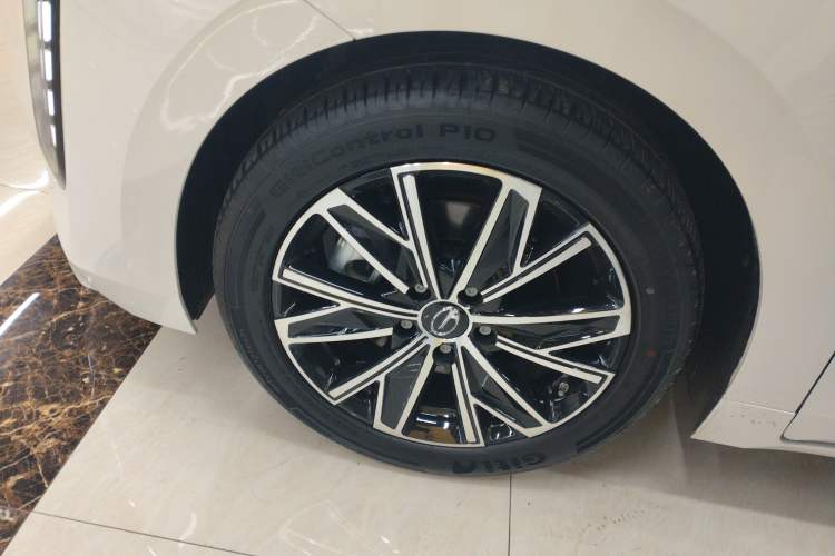 Used GAC Trumpchi E8 2024 Honor Series 2.0L Honor Edition
