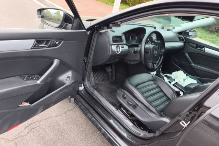 Used Volkswagen Passat 2014 1.8TSI DSG Prestige Navigation Edition Driver Seat