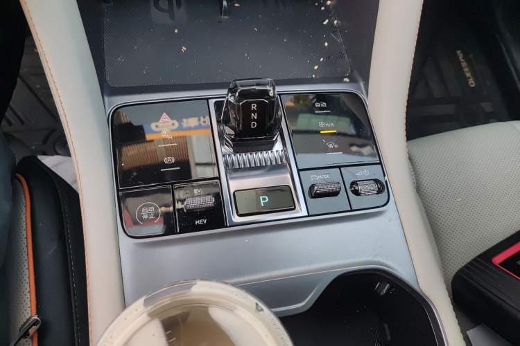 Used BYD Song PLUS New Energy 2024 HONOR Edition DM-i 150km Flagship PLUS Gear Lever